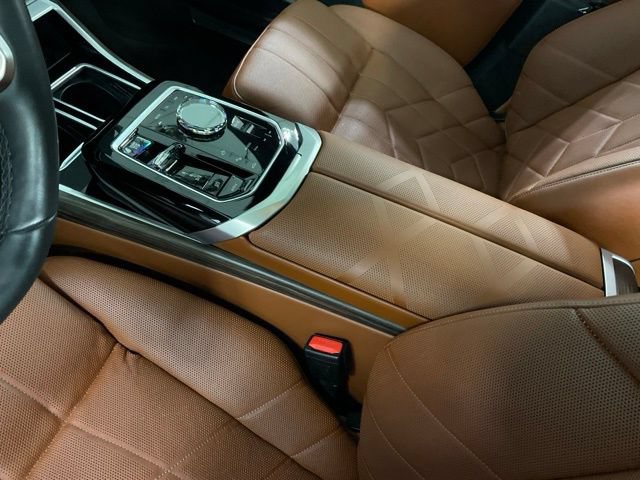 Certified 2023 BMW 760i xDrive AWD/4WD image 17