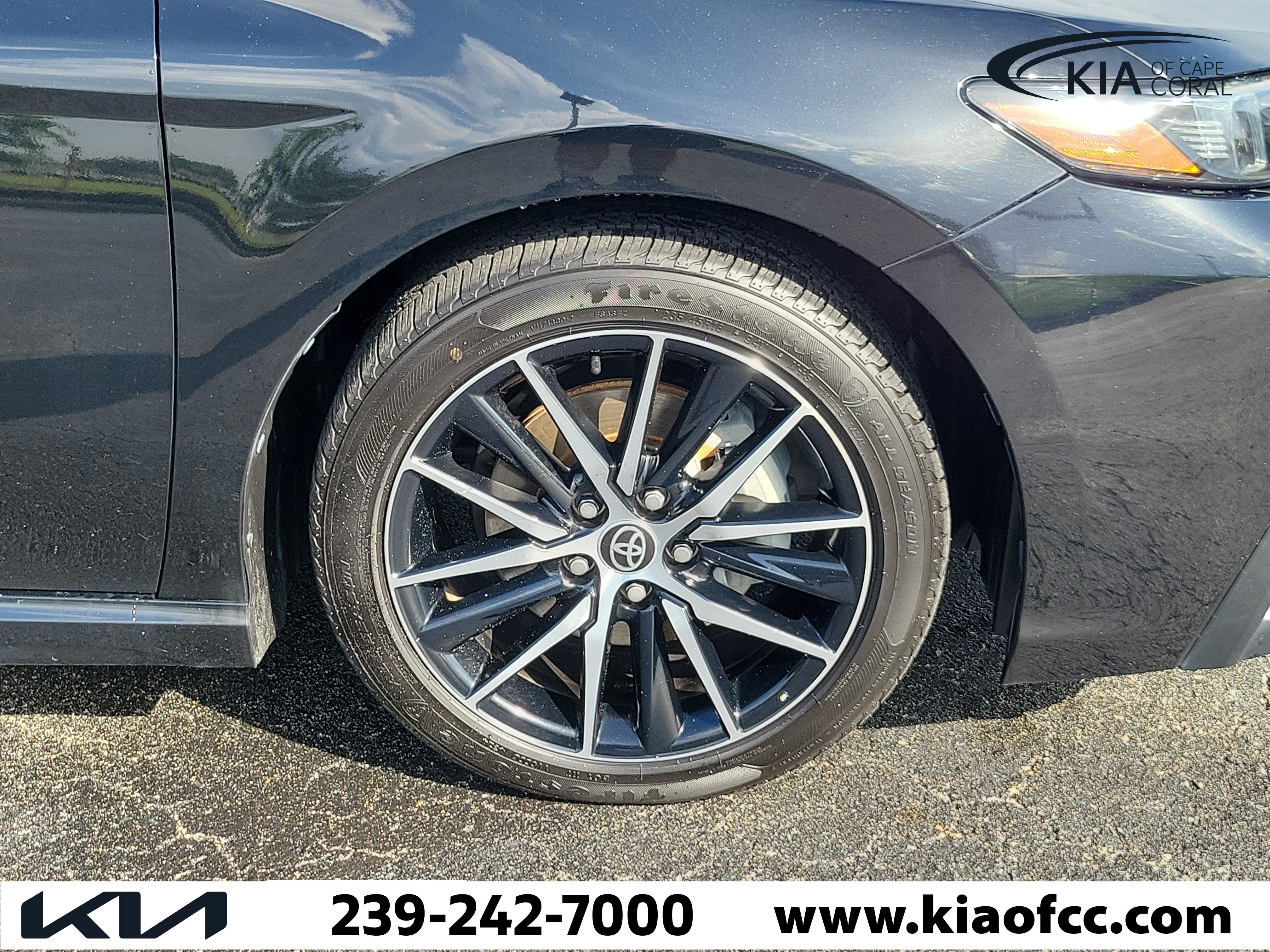 Used 2023 Toyota Camry SE FWD image 7