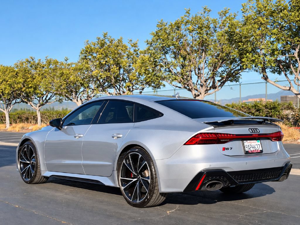 Used 2021 Audi RS 7 Sportback w/ Black Optic Package AWD/4WD image 8