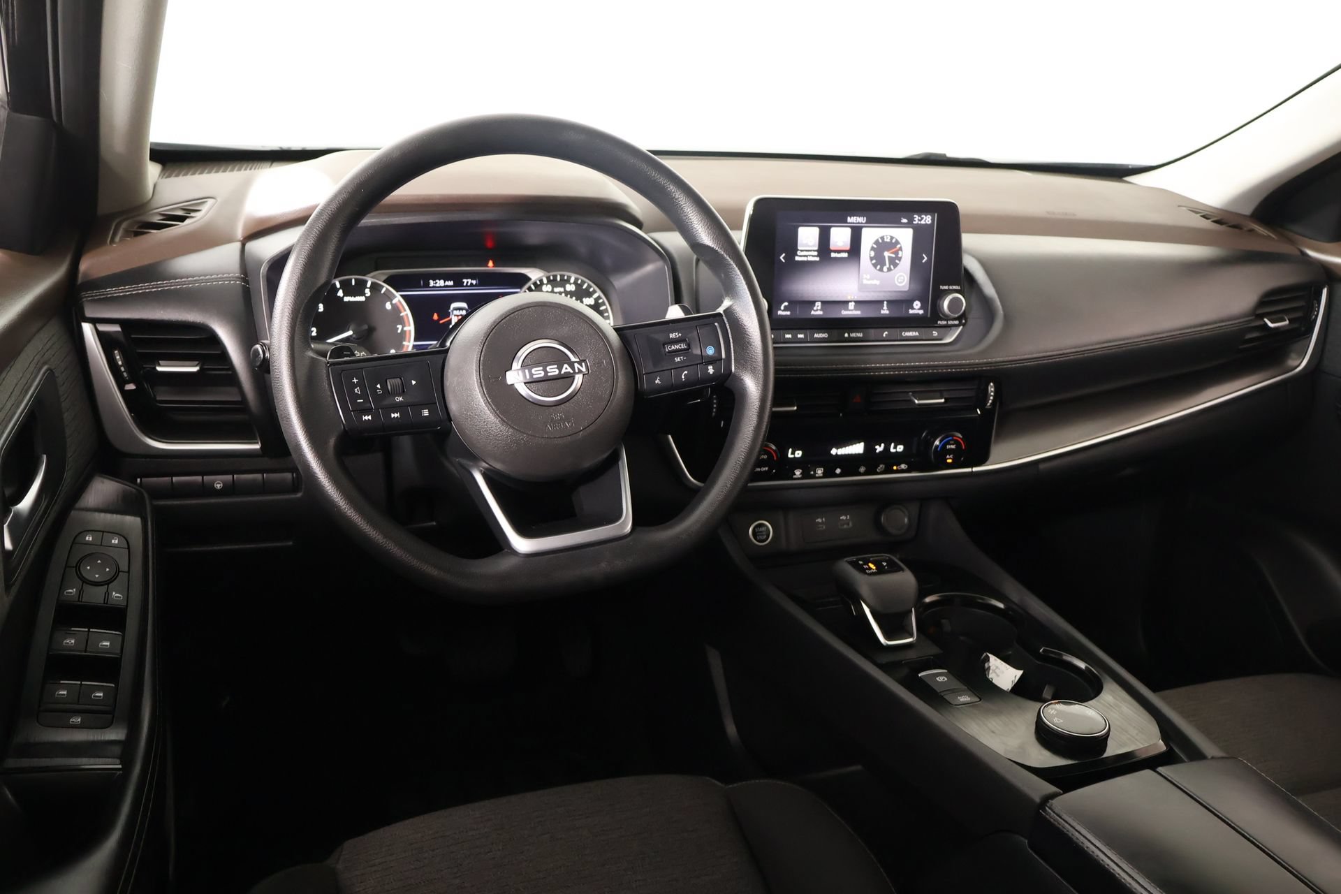 Used 2023 Nissan Rogue SV AWD/4WD image 2