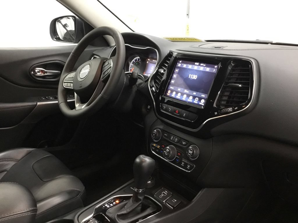Used 2022 Jeep Cherokee Limited w/ Trailer Tow Group AWD/4WD image 26