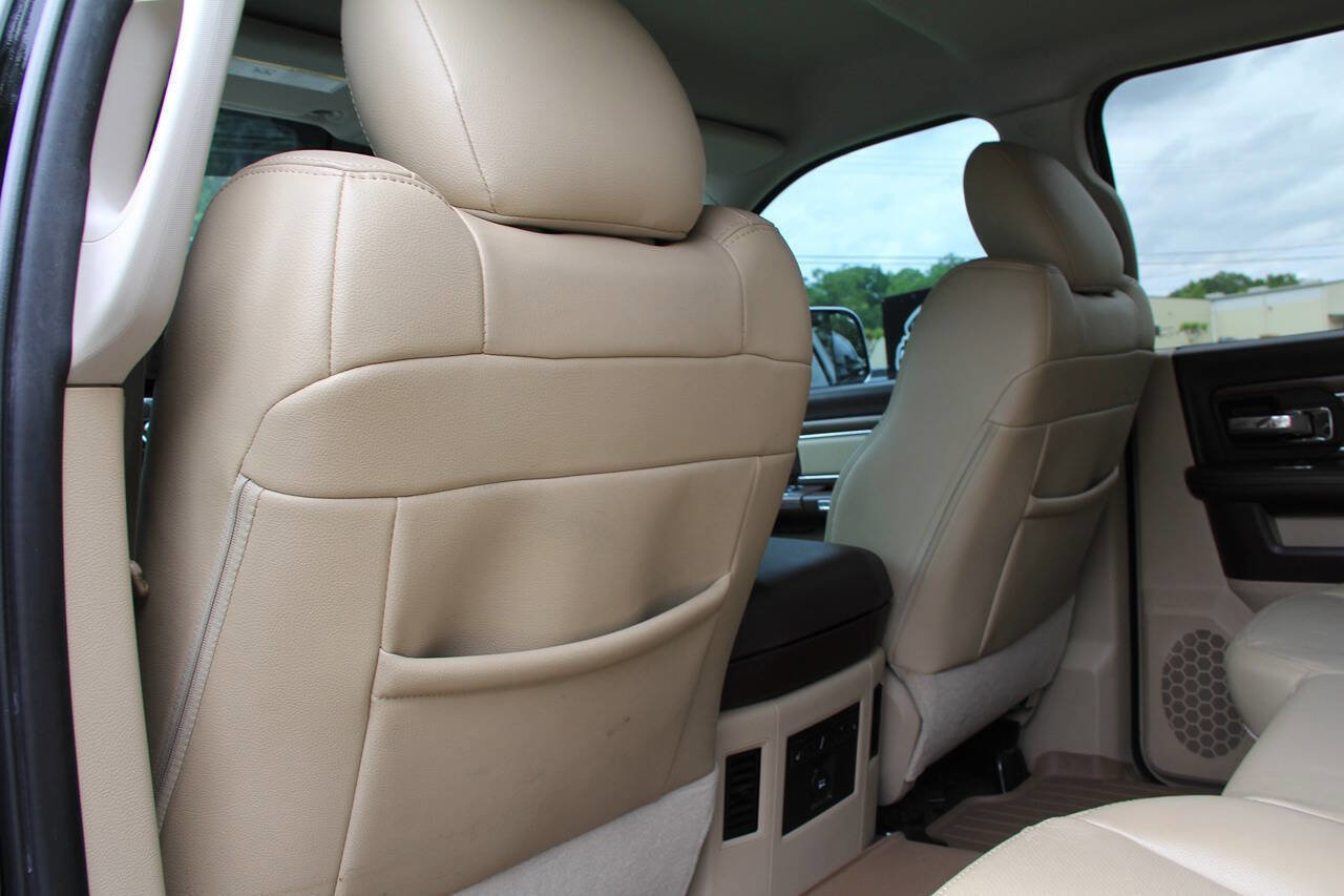 Used 2015 RAM 2500 Laramie w/ Protection Group AWD/4WD image 21