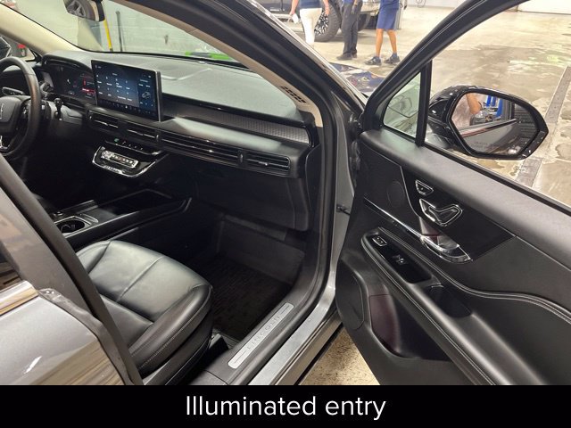 Certified 2023 Lincoln Corsair AWD w/ Equipment Group 101A image 38