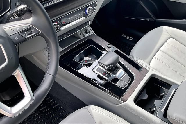 Certified 2022 Audi Q5 2.0T Premium Plus AWD/4WD image 17