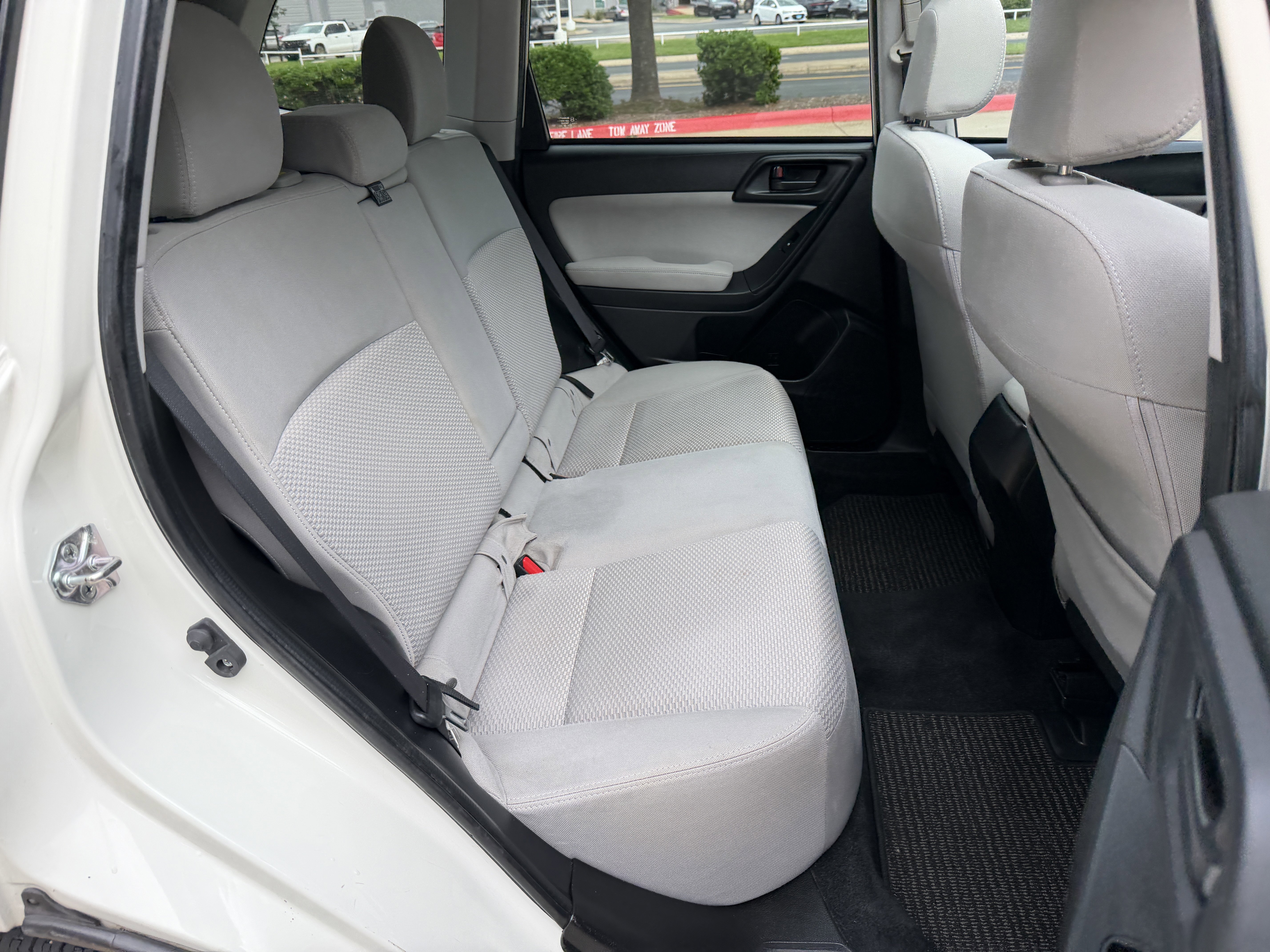 Used 2015 Subaru Forester 2.5i Premium w/ Popular Package #2 AWD/4WD image 14