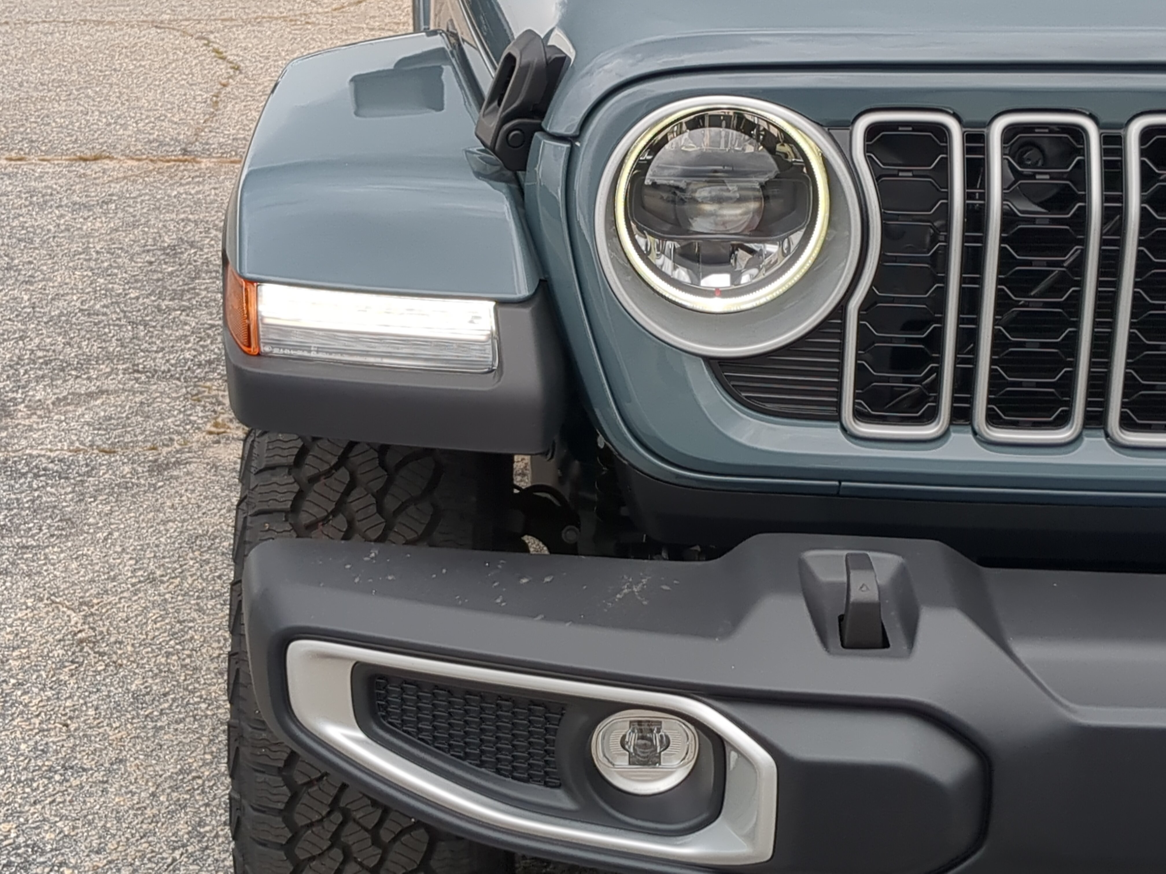 New 2026 Jeep Wrangler Unlimited Sahara AWD/4WD image 8