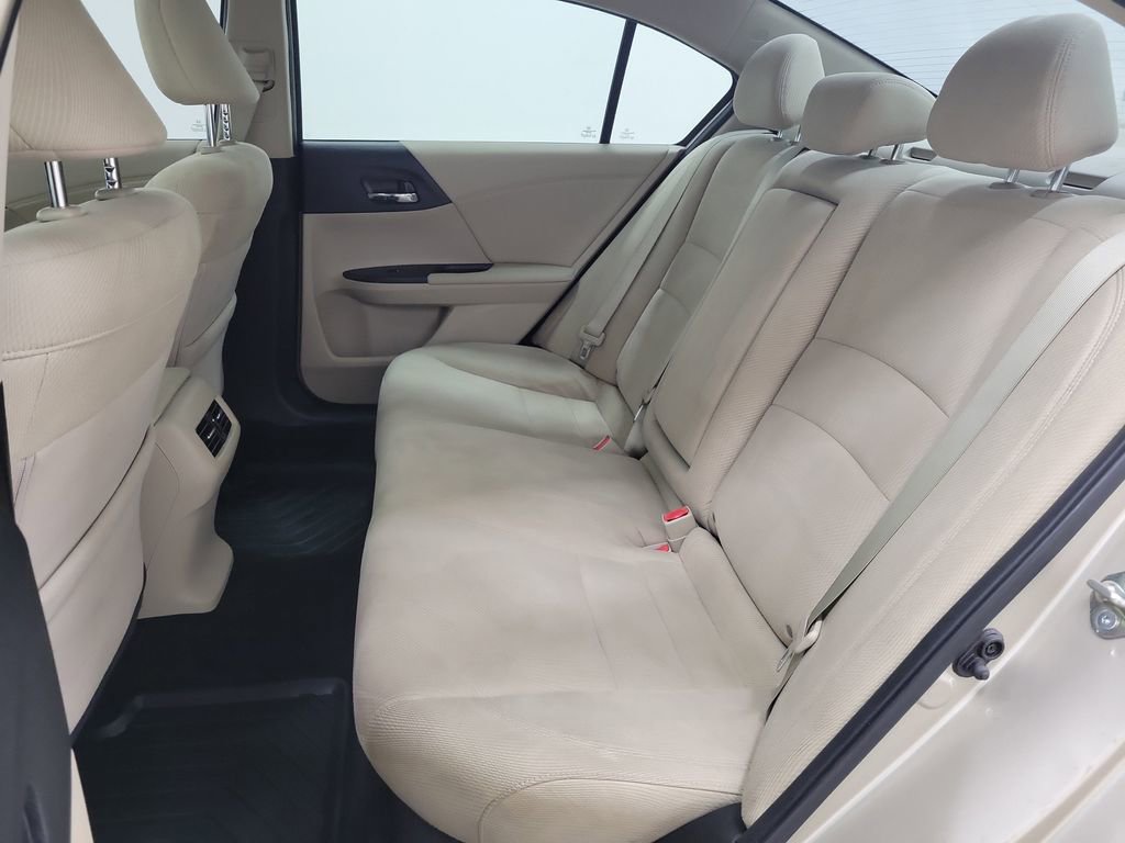Used 2017 Honda Accord EX image 11