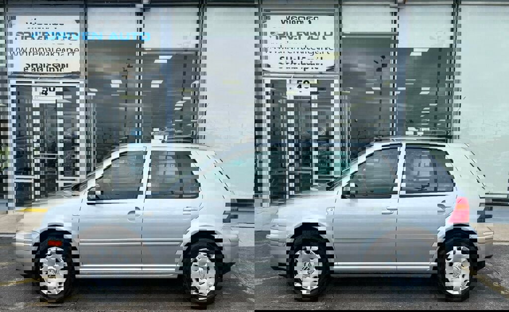 Used 2005 Volkswagen Golf GL image 22