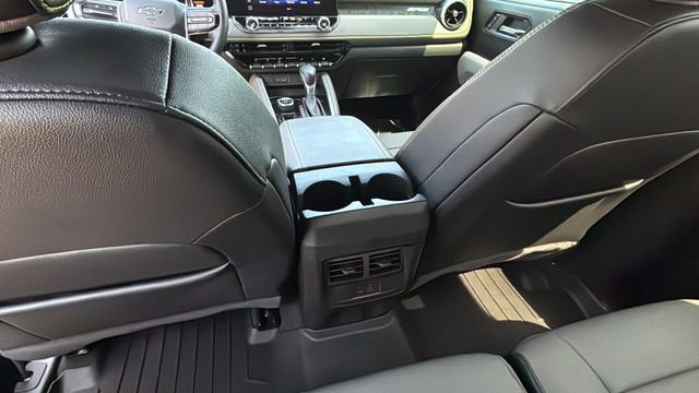 Used 2024 Chevrolet Colorado ZR2 w/ ZR2 Convenience Package III AWD/4WD image 22