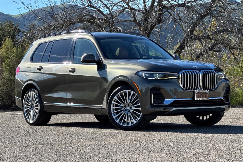 Used 2022 BMW X7 xDrive40i w/ Executive Package image 2