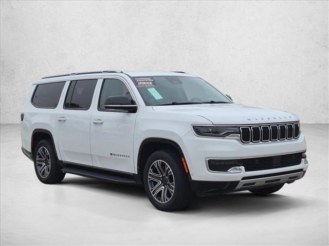 Used 2024 Jeep Wagoneer L Series II RWD image 3