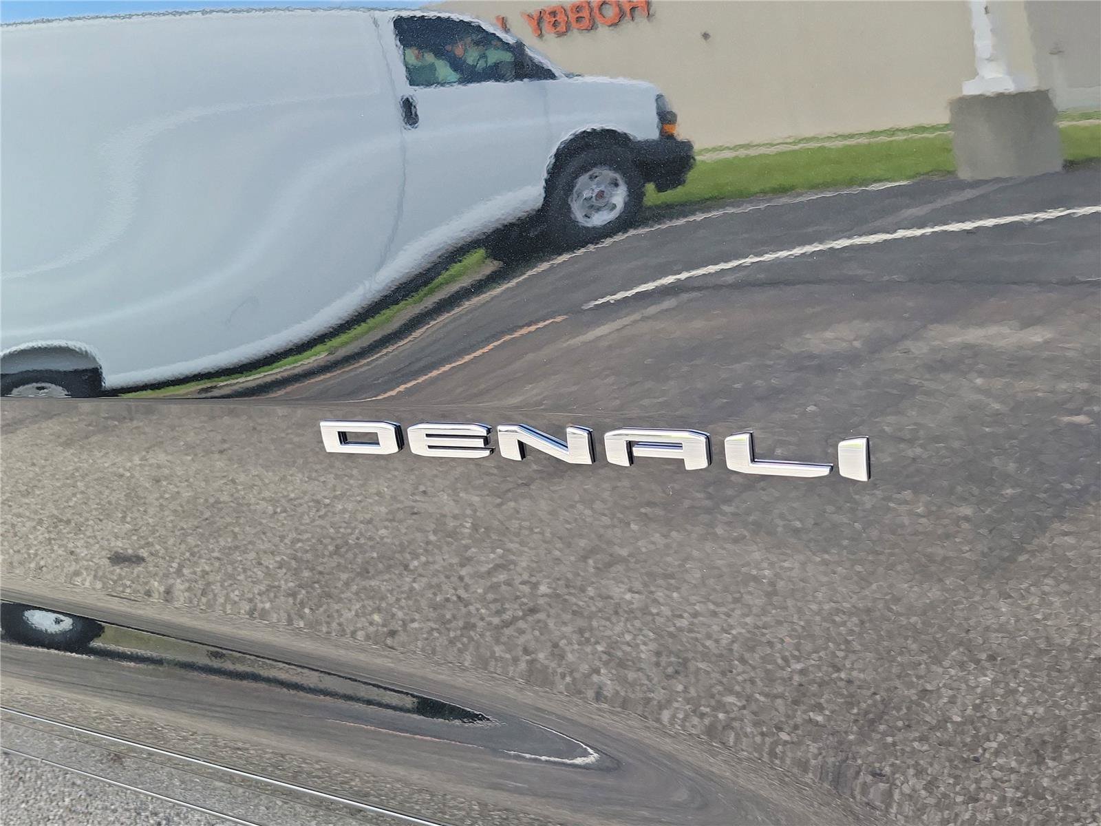 New 2026 GMC Acadia Denali w/ Super Cruise Package AWD/4WD image 7