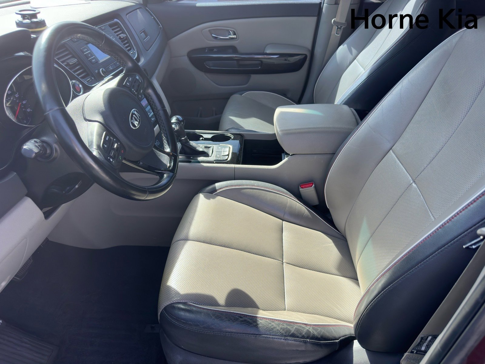 Used 2016 Kia Sedona EX FWD image 9