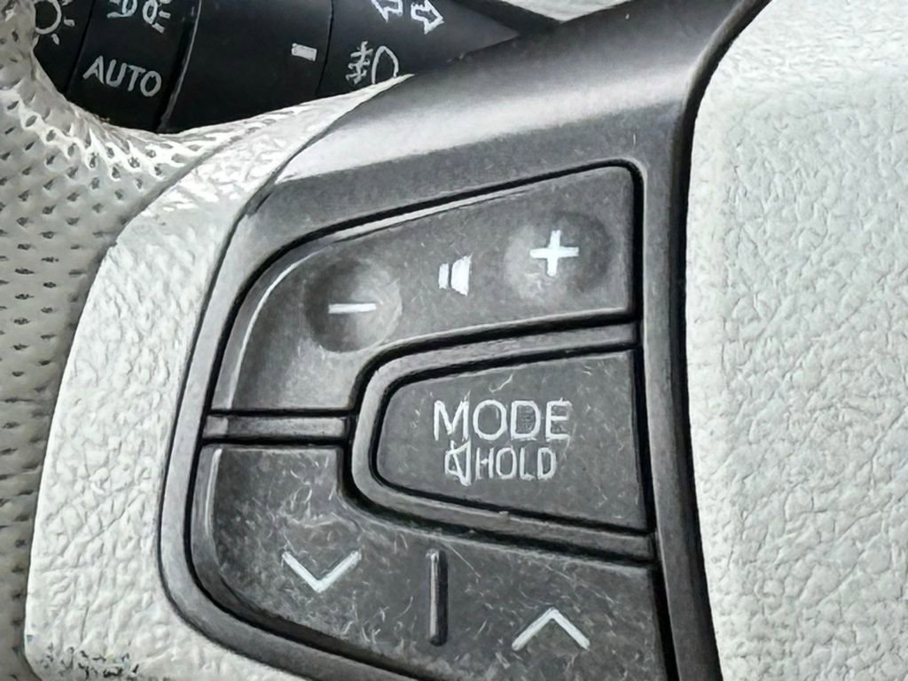 Used 2013 Toyota Sienna XLE image 27