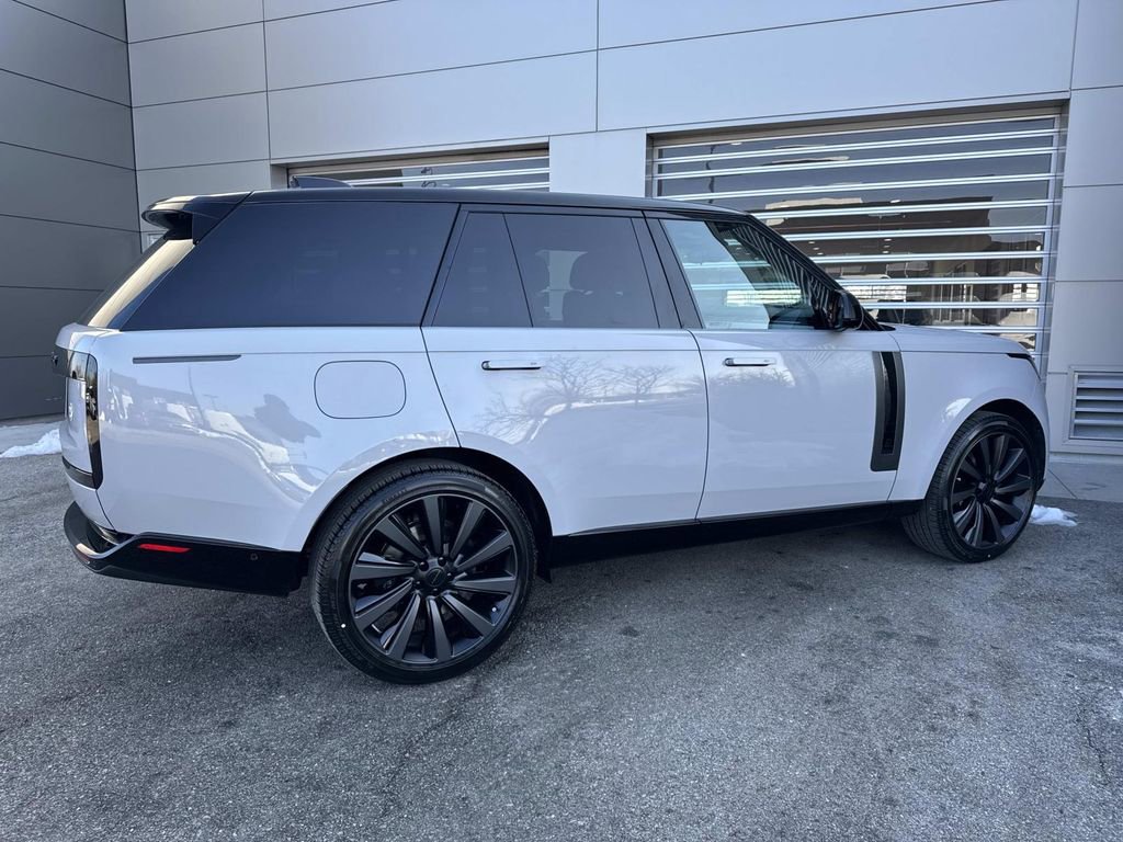 New 2026 Land Rover Range Rover SV image 7