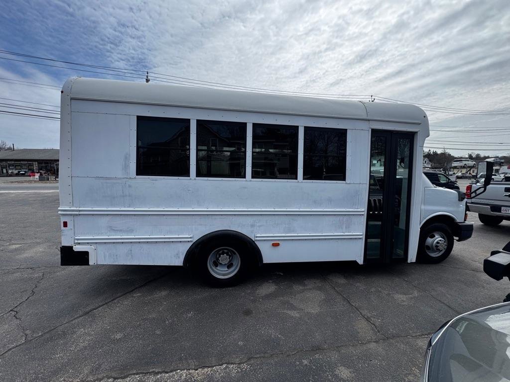 Used 2013 Chevrolet Express 3500 w/ School Bus Package RWD image 7