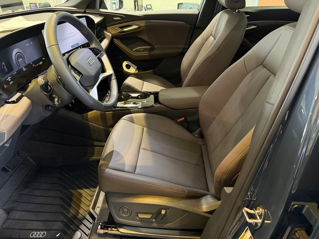 New 2027 Audi Q6 e-tron Premium Plus AWD/4WD image 17