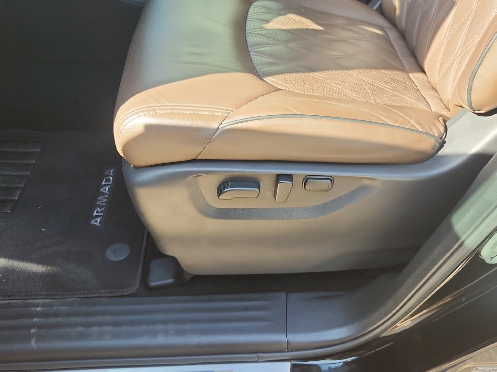 Used 2022 Nissan Armada Platinum w/ Captain's Chairs Package RWD image 16