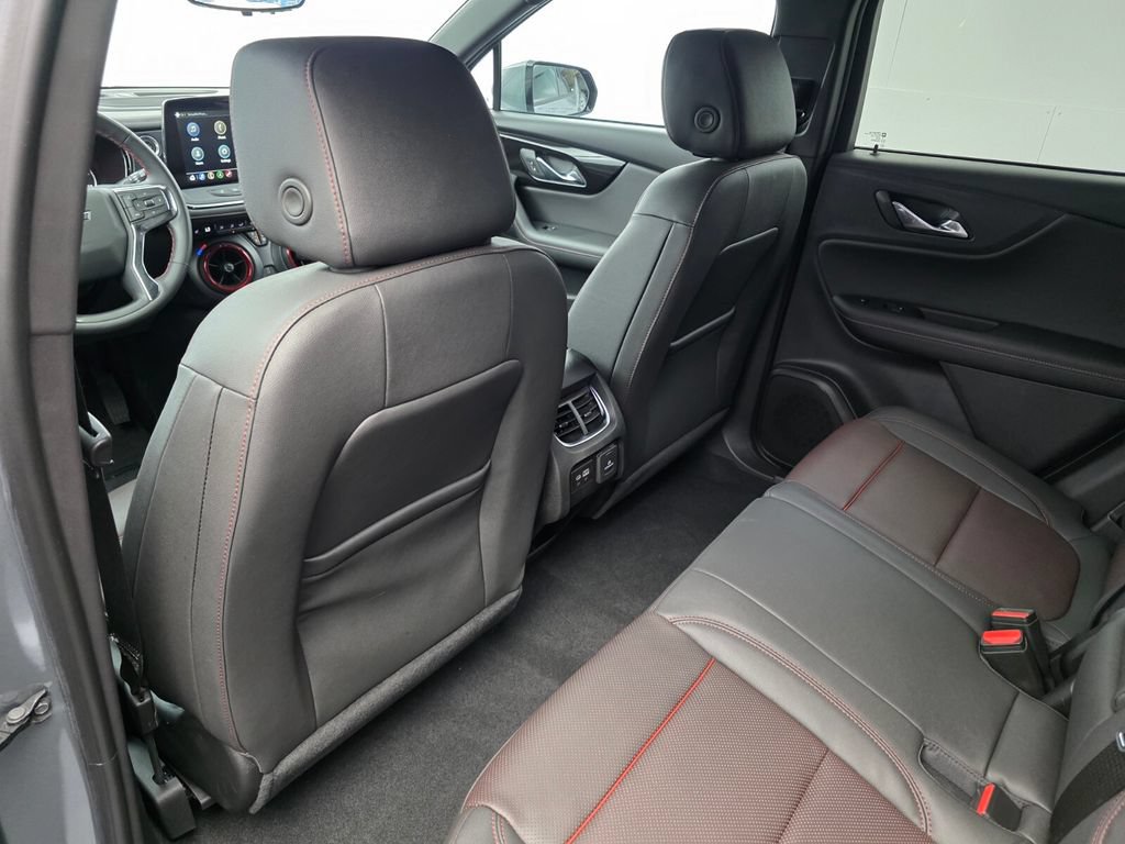 Used 2025 Chevrolet Blazer RS w/ Driver Confidence II Package FWD image 12