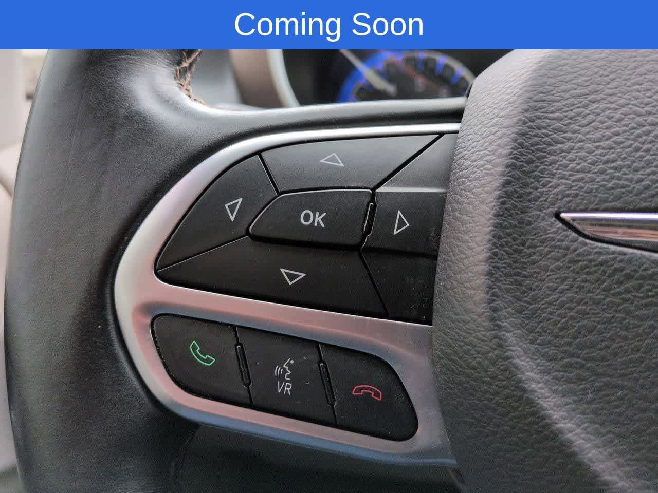 Used 2017 Chrysler Pacifica Touring-L FWD image 24