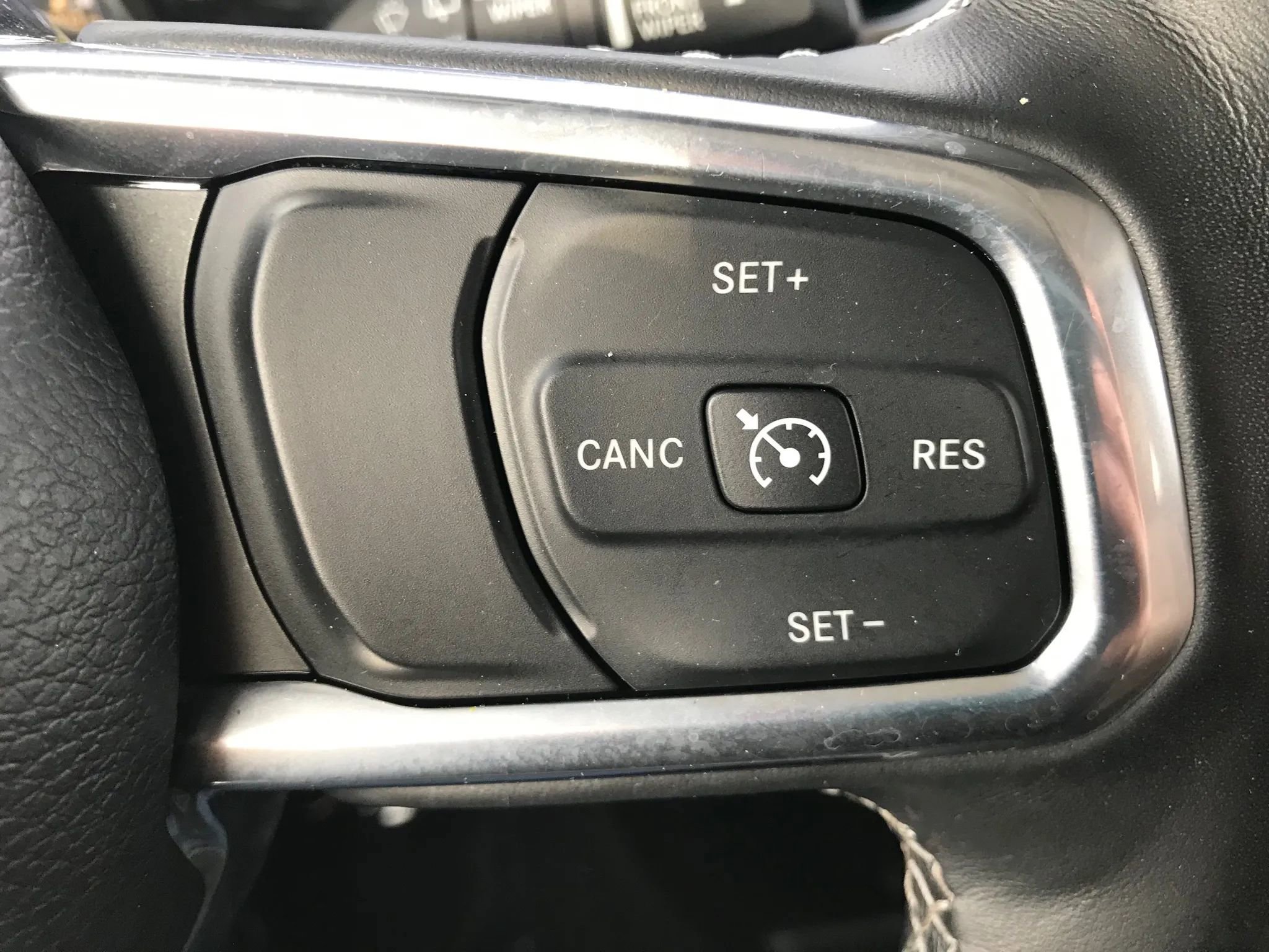 Used 2023 Jeep Wrangler Unlimited Sahara w/ Cold Weather Group image 17