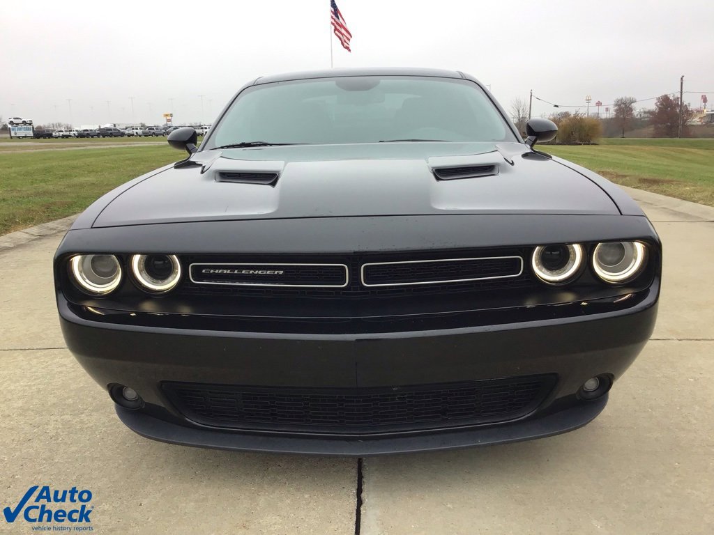 Used 2017 Dodge Challenger GT w/ Driver Convenience Group image 10