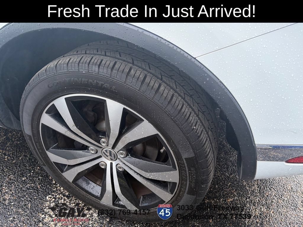 Used 2017 Volkswagen Touareg Wolfsburg Edition AWD/4WD image 6