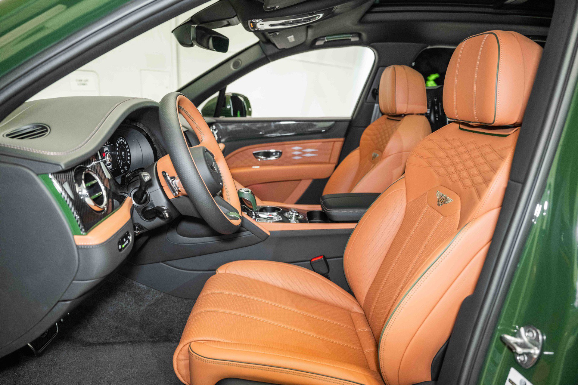 New 2024 Bentley Bentayga Extended Wheelbase image 15