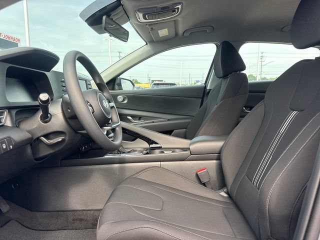 New 2026 Hyundai Elantra Hybrid FWD image 11