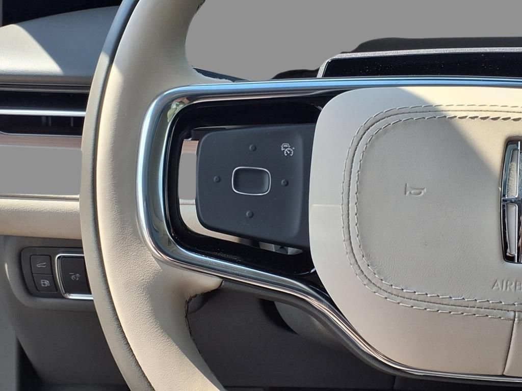 New 2025 Lincoln Nautilus Reserve w/ Jet Appearance Package AWD/4WD image 20
