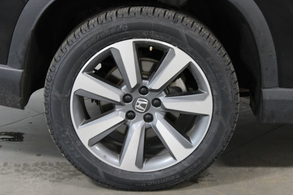 Used 2023 Honda Pilot Touring image 16