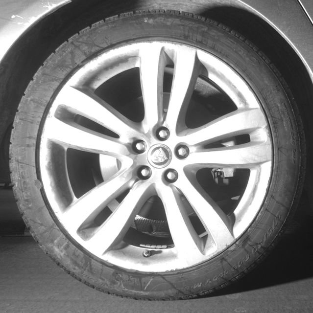 Used 2012 Jaguar XJ L image 43