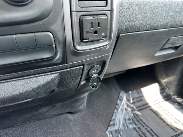 Used 2022 RAM 1500 Classic SLT w/ Protection Group AWD/4WD image 32