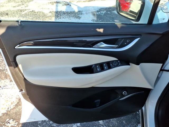 Used 2024 Buick Enclave Essence w/ Technology Package image 30