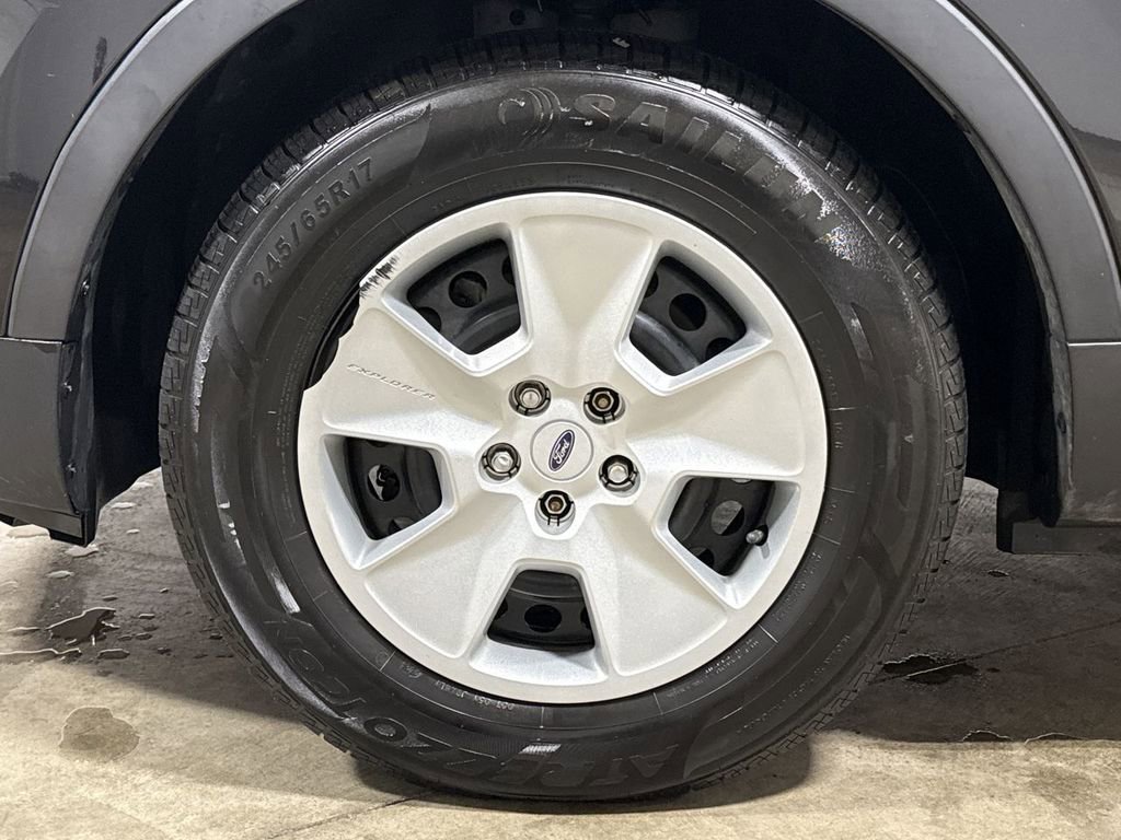Used 2013 Ford Explorer FWD image 26