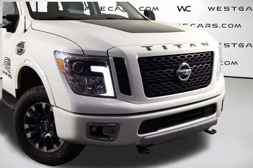 Used 2017 Nissan Titan PRO-4X AWD/4WD image 45