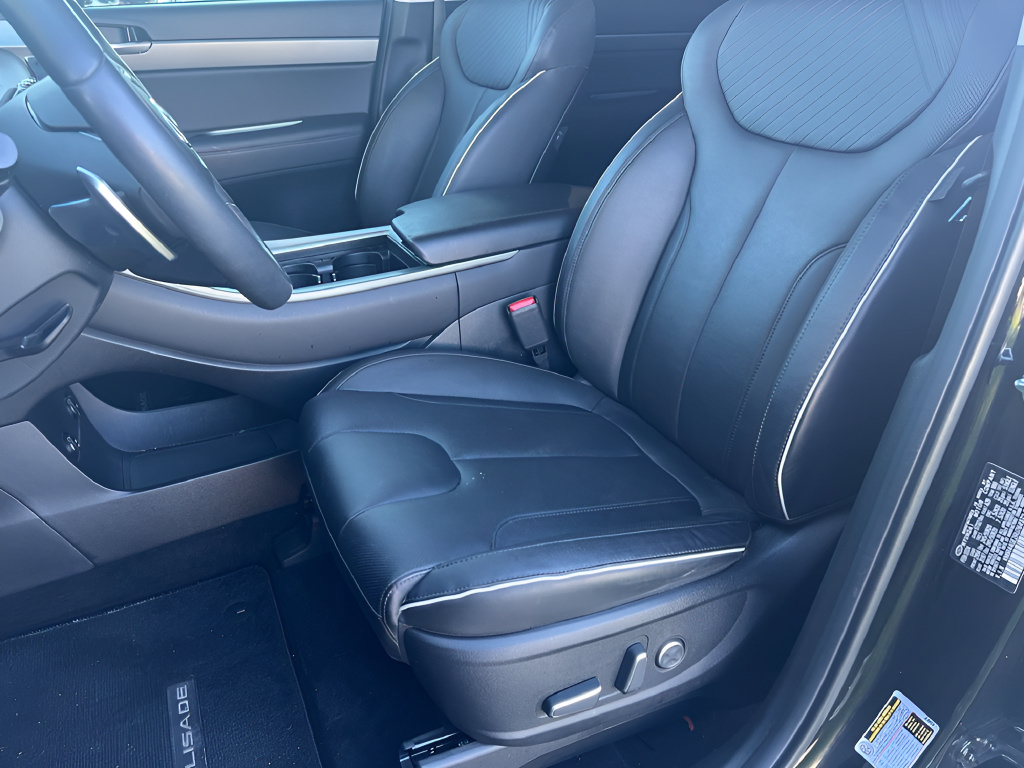 Used 2024 Hyundai Palisade SEL FWD image 15