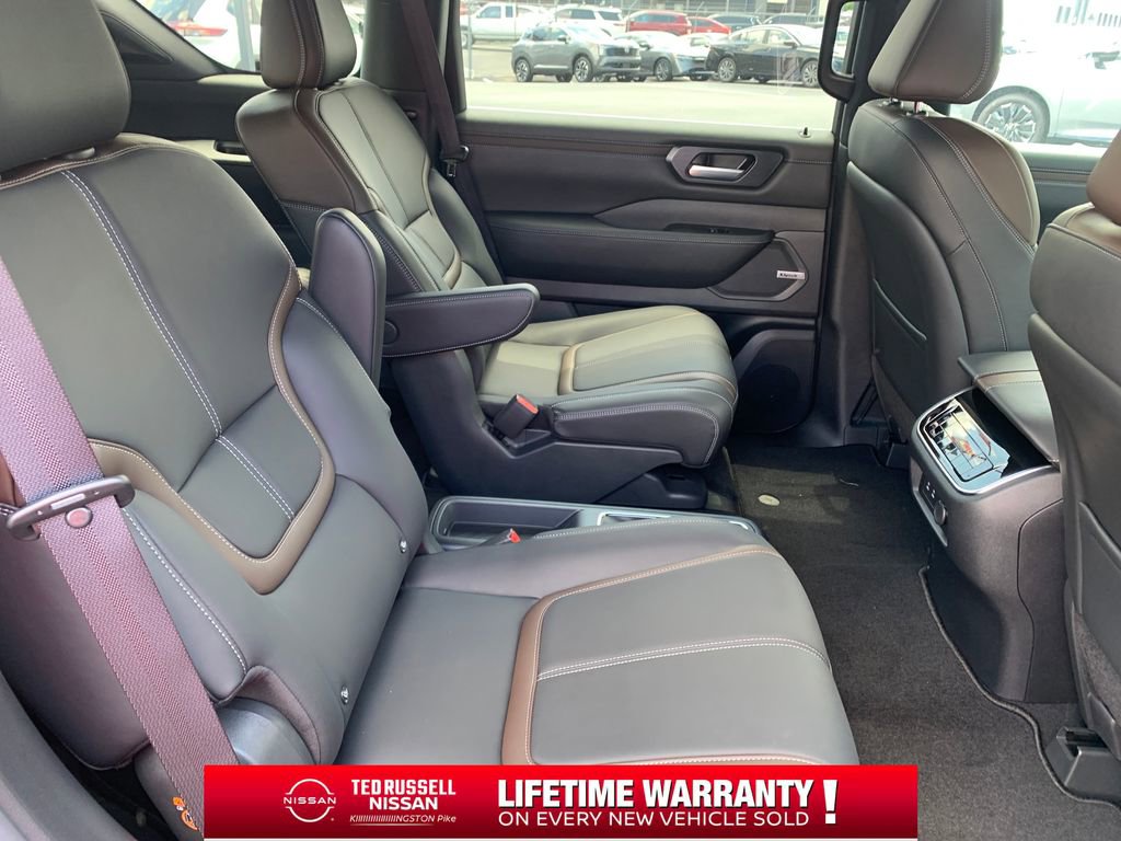 New 2026 Nissan Armada SL w/ Captain's Chari Seat Package AWD/4WD image 29