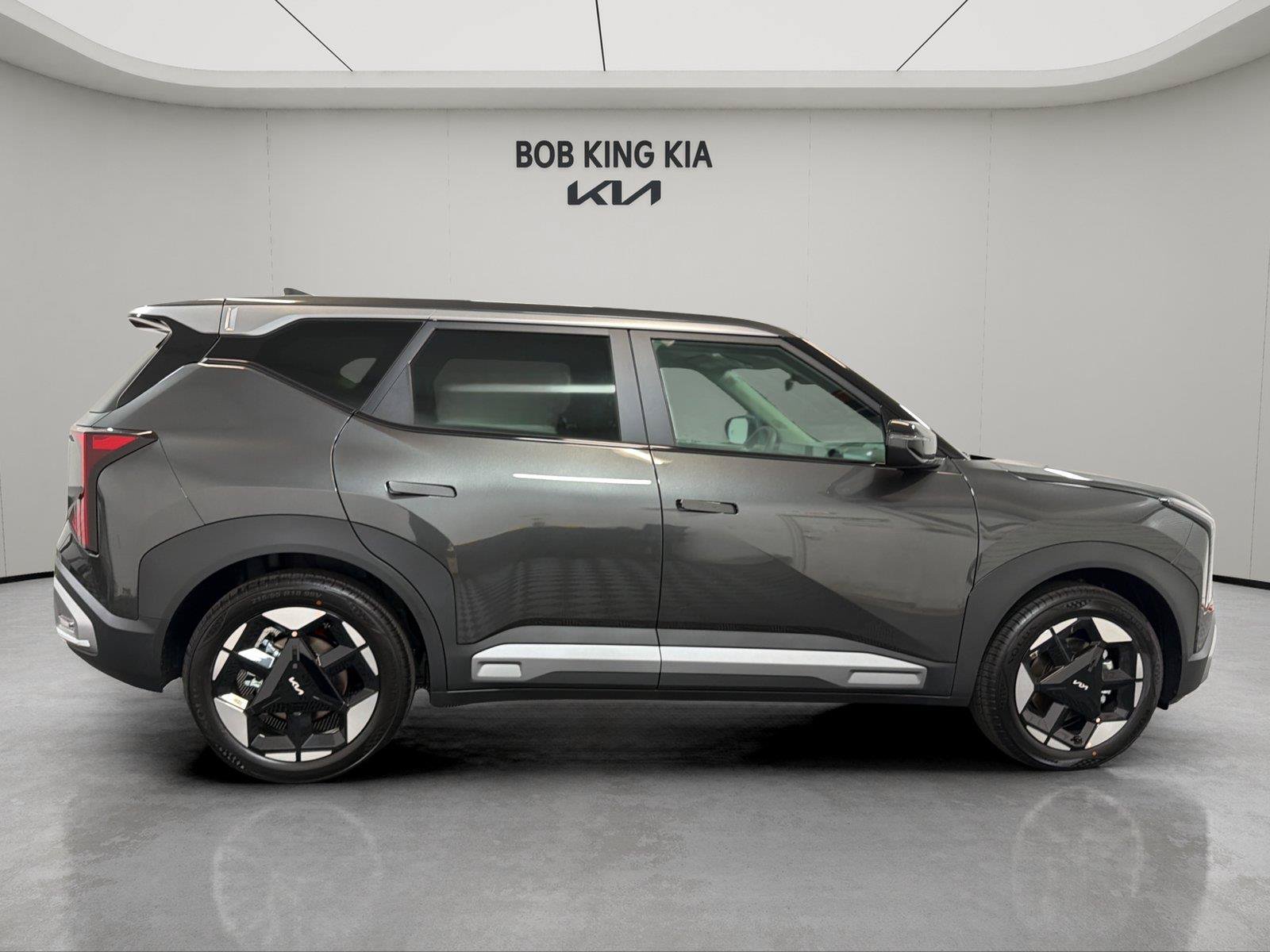 New 2027 Kia Seltos S FWD image 6