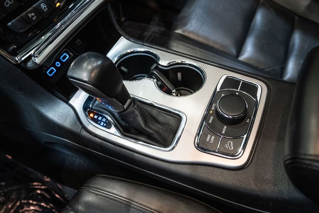 Used 2021 Jeep Grand Cherokee Limited image 24