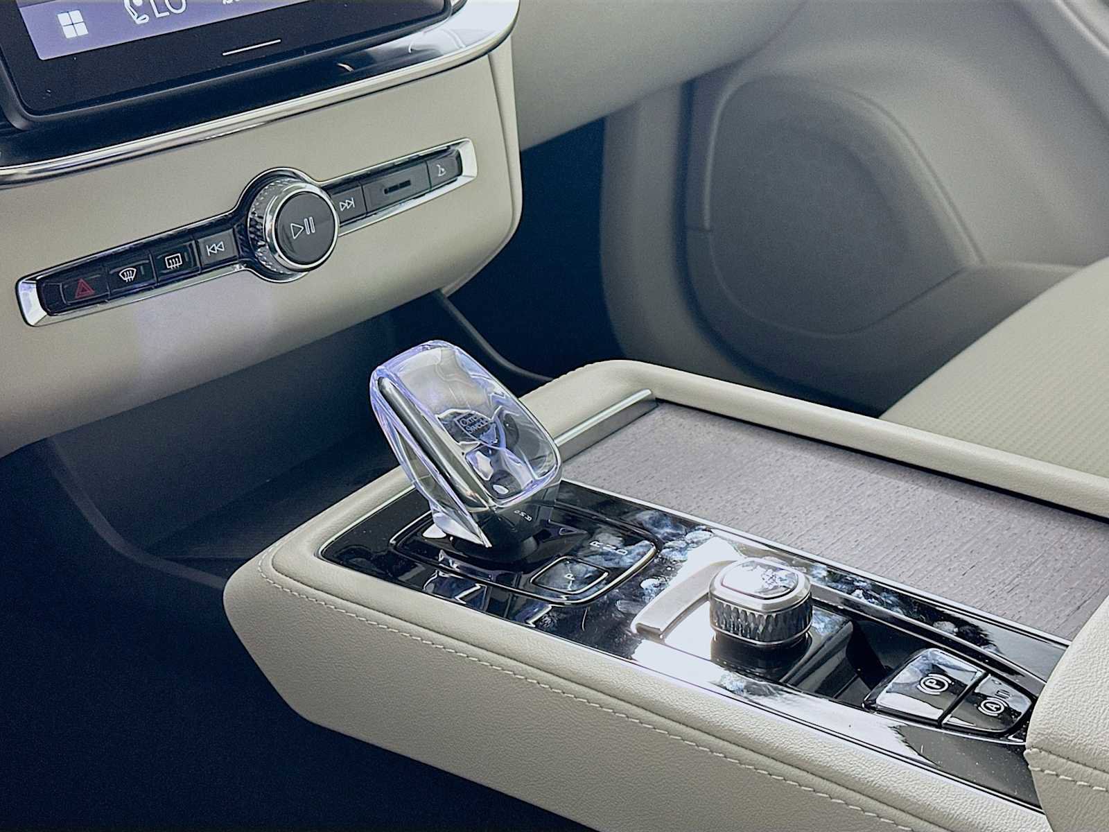 New 2026 Volvo XC90 T8 Ultra w/ Protection Package Premier image 15