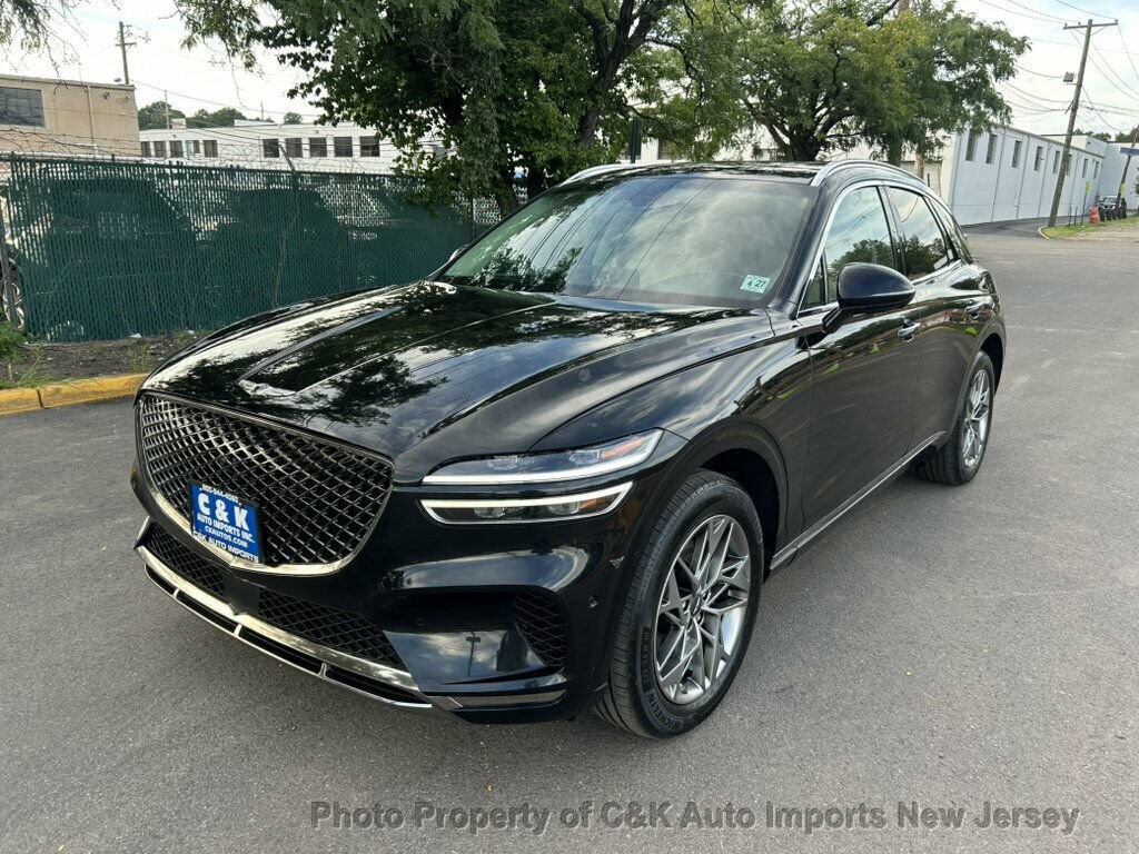 Used 2022 Genesis GV70 2.5T w/ Advanced Package AWD/4WD image 2