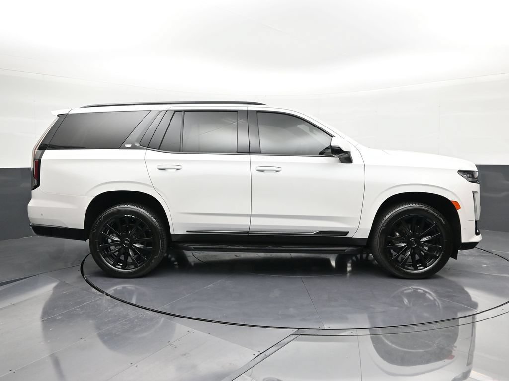Used 2022 Cadillac Escalade Premium Luxury AWD/4WD image 6