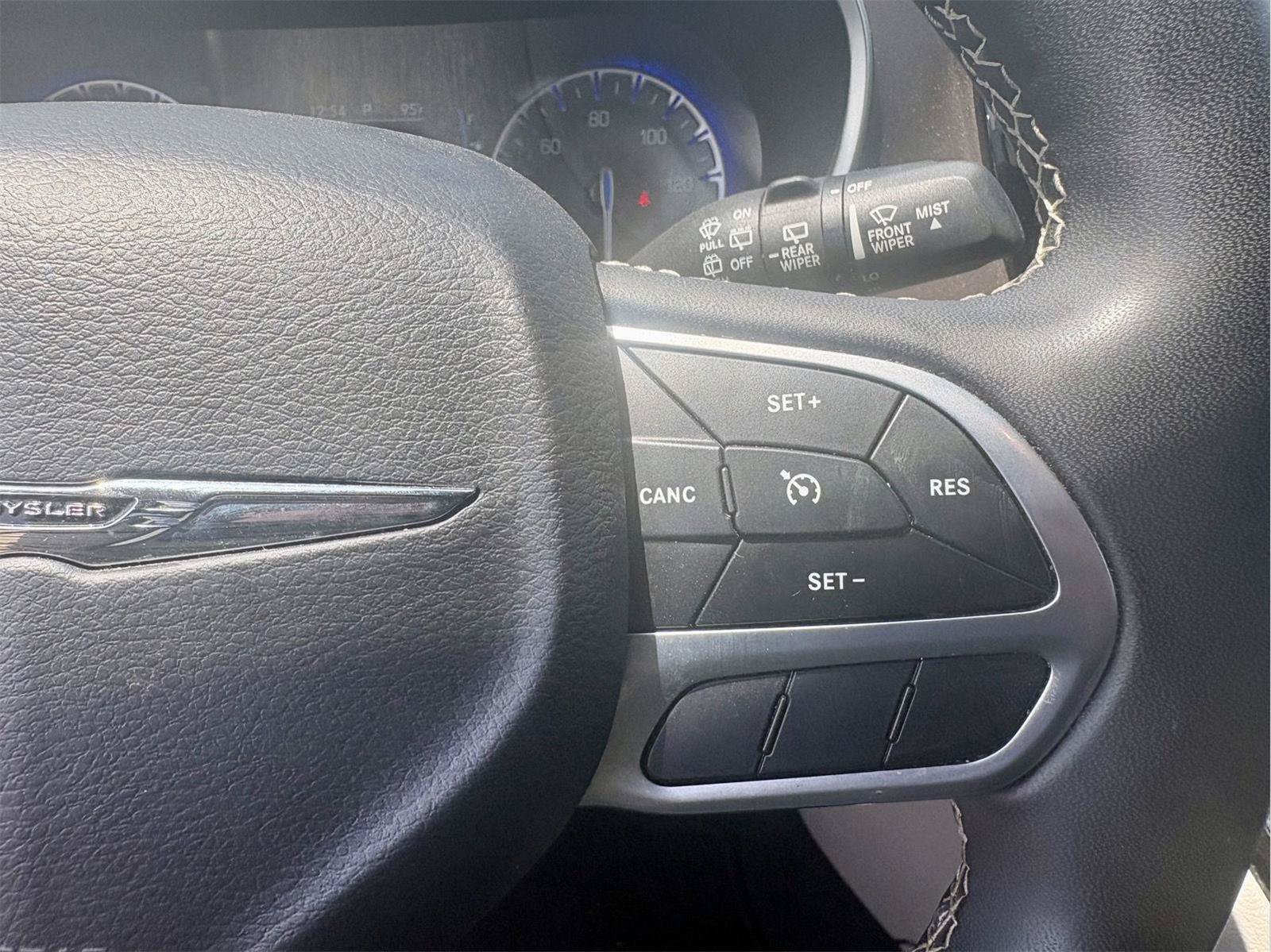 Used 2023 Chrysler Voyager LX FWD image 20