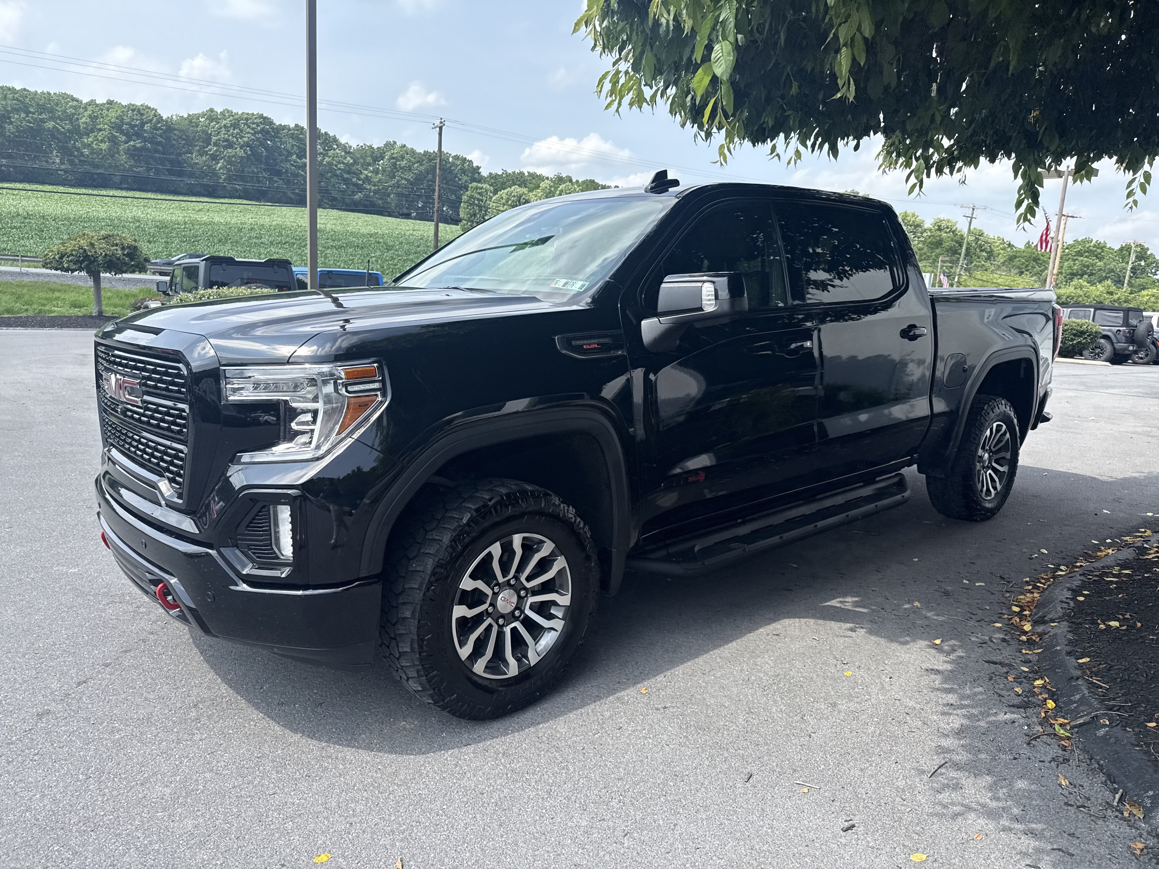 Used 2020 GMC Sierra 1500 AT4 w/ AT4 Premium Package AWD/4WD image 13