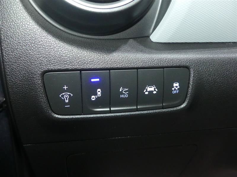 Used 2021 Hyundai Kona Ultimate w/ Cargo Package FWD image 29