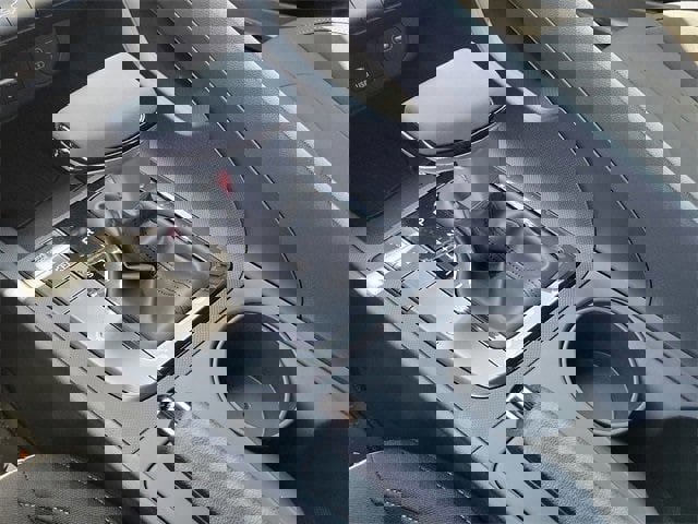 New 2025 Hyundai Elantra Sport image 11