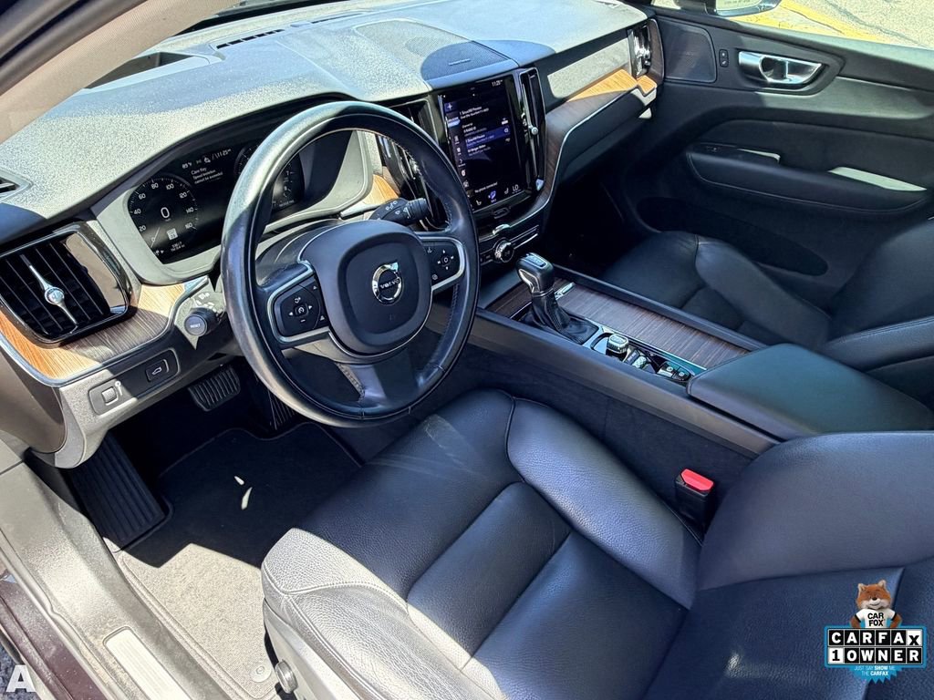 Used 2021 Volvo XC60 T5 Momentum w/ Advanced Package FWD image 14