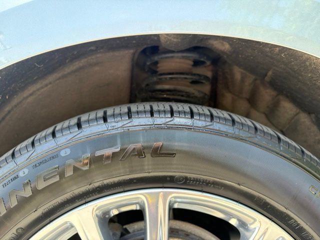Used 2024 Buick Enclave Essence w/ Experience Buick Package AWD/4WD image 12