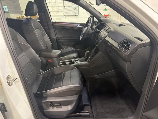 Used 2024 Volkswagen Tiguan SEL R-Line image 19